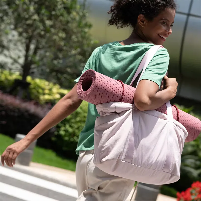 Women Travel Tote Bag Universi - Yoga And Fitness Mat avaliação e preço