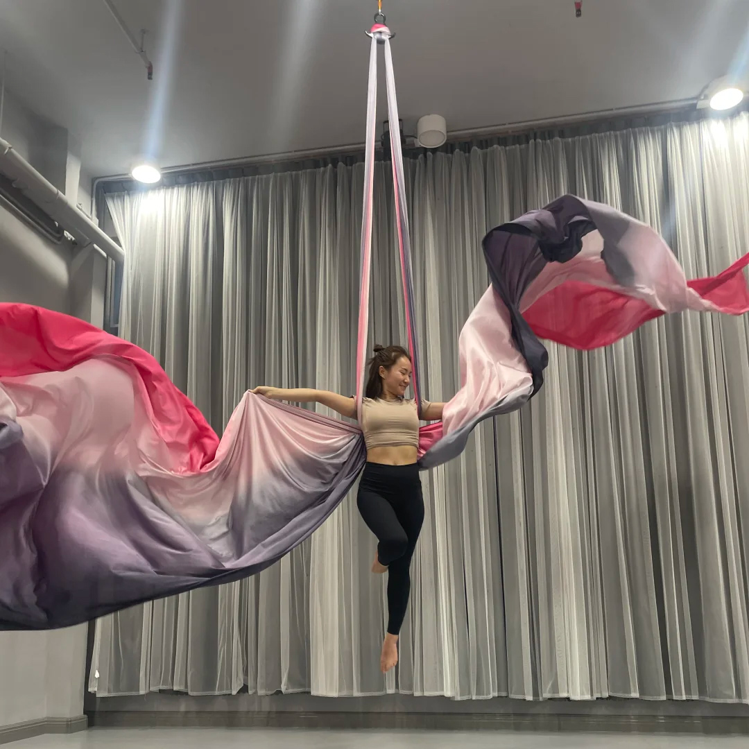 10m Aerial silks Ombre Aerial  - Yoga Fitness Studio avaliação e preço